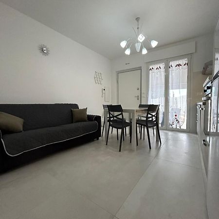 Casa Vacanze Regi Сан-Бенедетто-дель-Тронто Екстер'єр фото